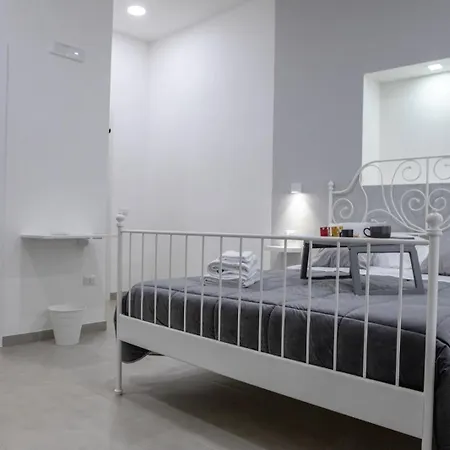 Le Quattro Porte Di Centro Storico 3* Neapol