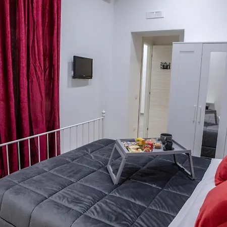 Le Quattro Porte Di Centro Storico 3* Неаполь
